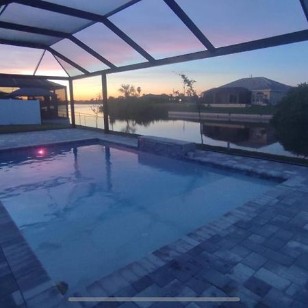 Newly Built Villa Ballerina With Heated Pool And Incredible View Into Beautiful Arrowheadcanal Κέιπ Κόραλ Εξωτερικό φωτογραφία